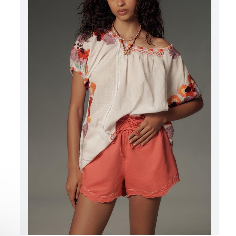 NWT linen double waistband scallop hem short